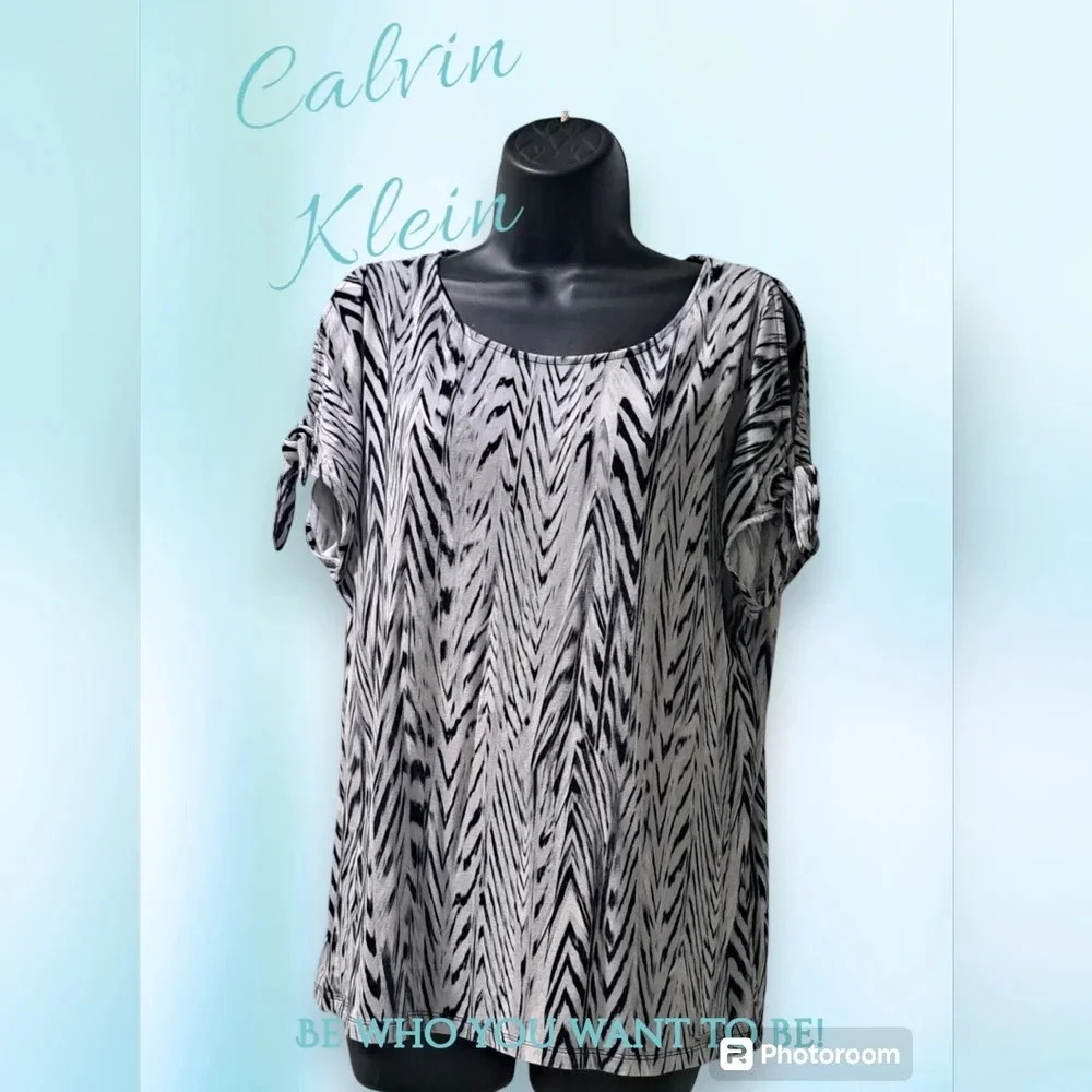 Calvin Klein Cold Shoulder Shirt - Picture 1 of 7
